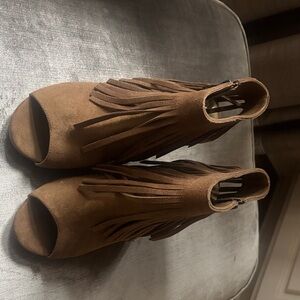 Carlos by Carlos Santana Brown Fringe Open-Toe Boots
